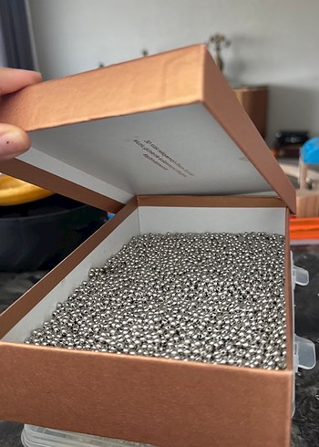 Beyaz İnci Takı boncukları halkaları hepsi organizer kutusunda - Görsel 5