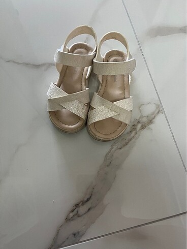 LC Waikiki Kız çocuk sandalet
