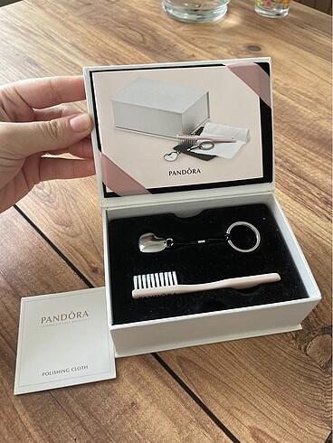 Pandora takı kutusu