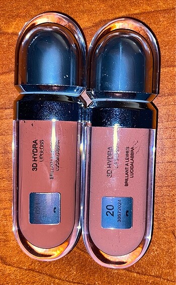 Kiko 2 tane gloss 20 ve 21 numara