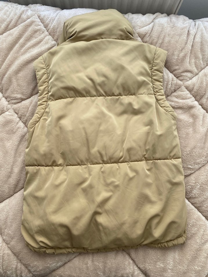 Bej Düğmeli Kadın Şişme Yelek - Görsel 2