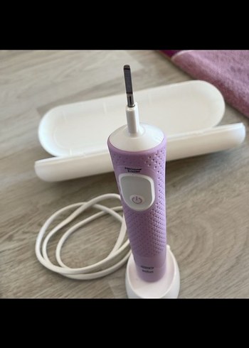 Beyaz Stanley Çocuk Termos Şişesi - Görsel 2