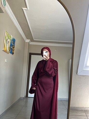Bordo saten elbise