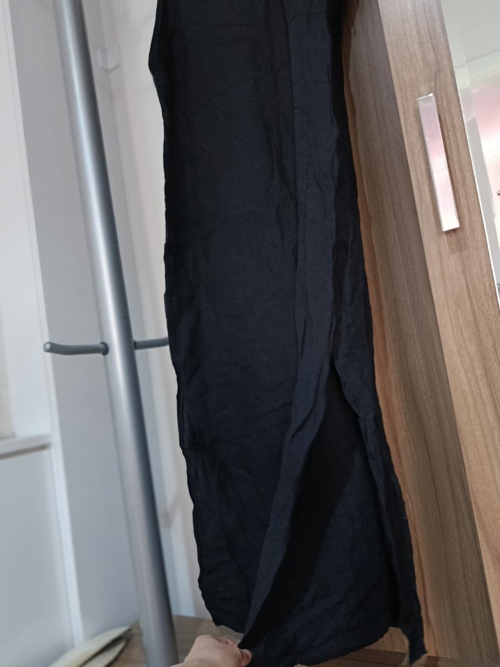 Drapeli Siyah Kolsuz Uzun Keten Elbise - Görsel 3