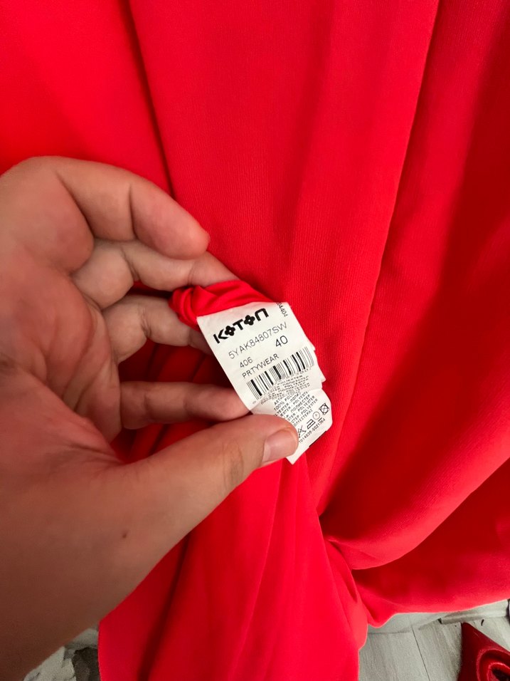 Kırmızı Drapeli Uzun Kadın Elbise - Görsel 4