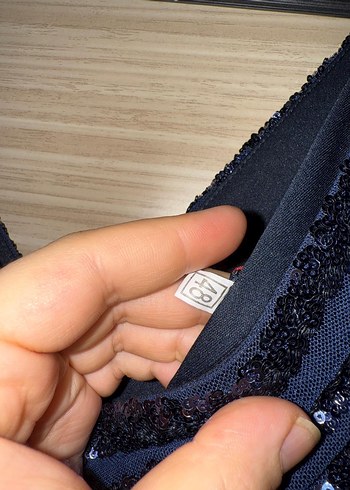 Lacivert İşlemeli V Yaka Uzun Abiye - Görsel 5