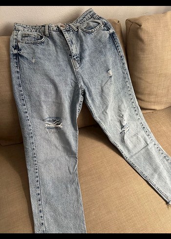 28 Beden Gri Yırtık Bol Kesim Kadın Kot Pantolon