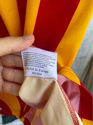 l Beden kırmızı Renk Galatasaray 2002-2003 orijinal forma