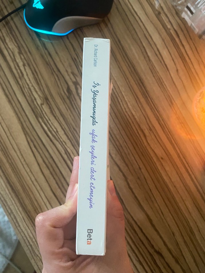 İş Yaşamında Ufak Şeyleri Dert Etmeyin Kitabı - Görsel 3