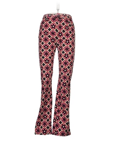 Pull and Bear Kumaş Pantolon %70 İndirimli.