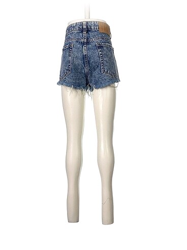 32 Beden H&M Mini Şort %70 İndirimli.