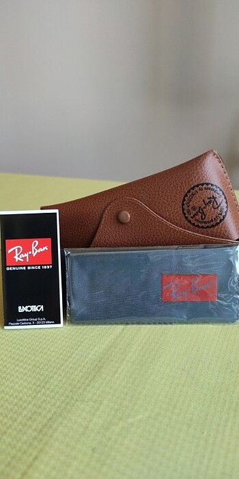 RAY-BAN_ 0RB4242_UNİSEX_ ALTIN SARISI GÖZLÜK 