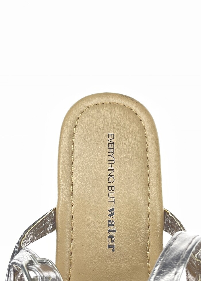 Diğer Sandalet %70 İndirimli. - Görsel 4