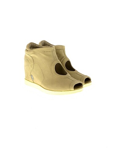 Ruco Line Ruco Line Dolgu Topuk %70 İndirimli.