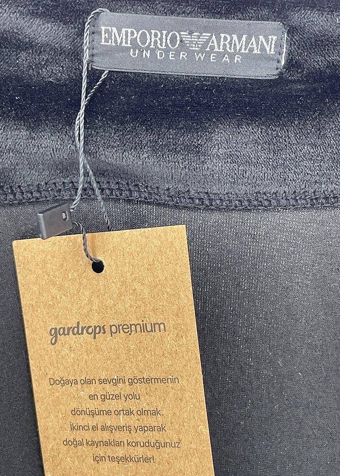 Emporio Armani Sabahlık %70 İndirimli. - Görsel 4