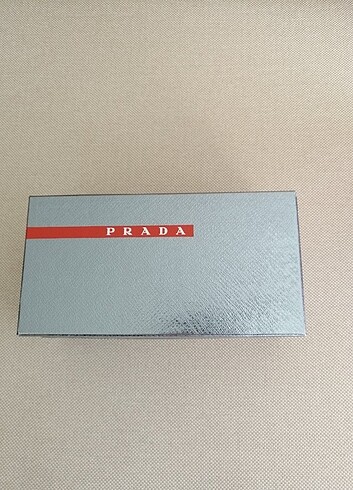  Beden Prada gözlük kutusu 