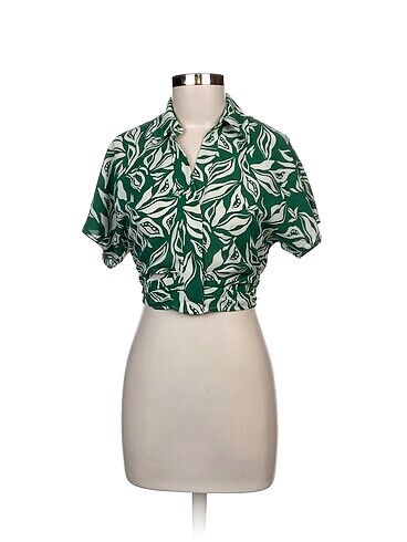 LC Waikiki Bluz %70 İndirimli.