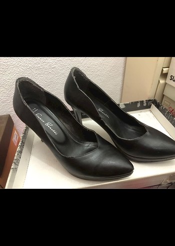 Siyah Stiletto Topuklu Kadın Ayakkabı