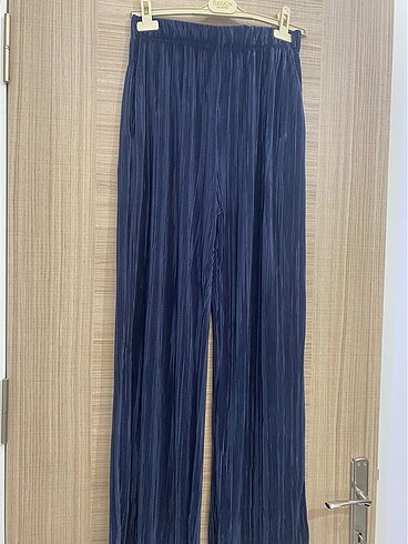 universal Beden Hr butik Pliseli takım