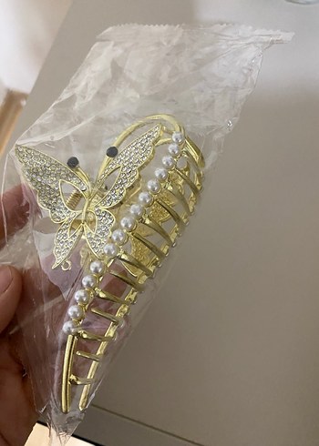 Metal Altın Renkli Payetli Kelebek Saç Tokası - Görsel 2