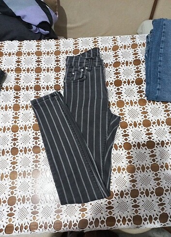 Bershka çizgili pantolon 