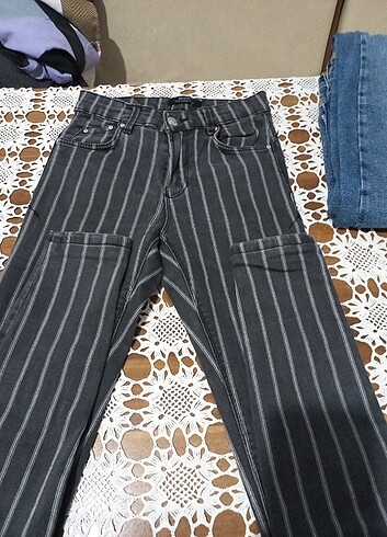 32 Beden Bershka çizgili pantolon 