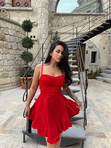 s Beden kırmızı Renk Kırmızı Atlas Kumaş Fırfırlı Elbise