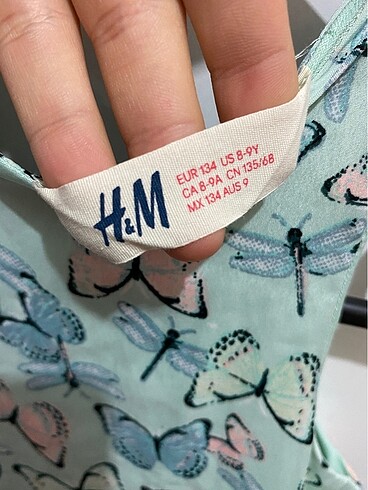 9 Yaş Beden H&M Kelebek Süslemeli Çocuk Elbise