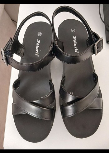 Siyah Kadın Dolgu Topuklu Sandalet