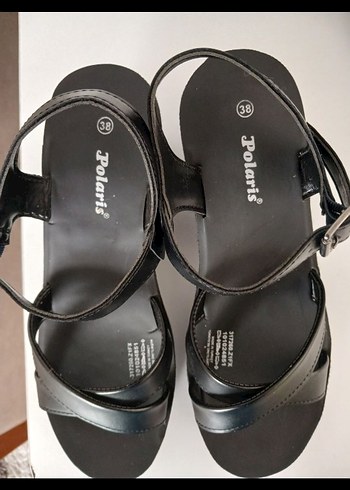 Polaris Siyah Kadın Dolgu Topuklu Sandalet