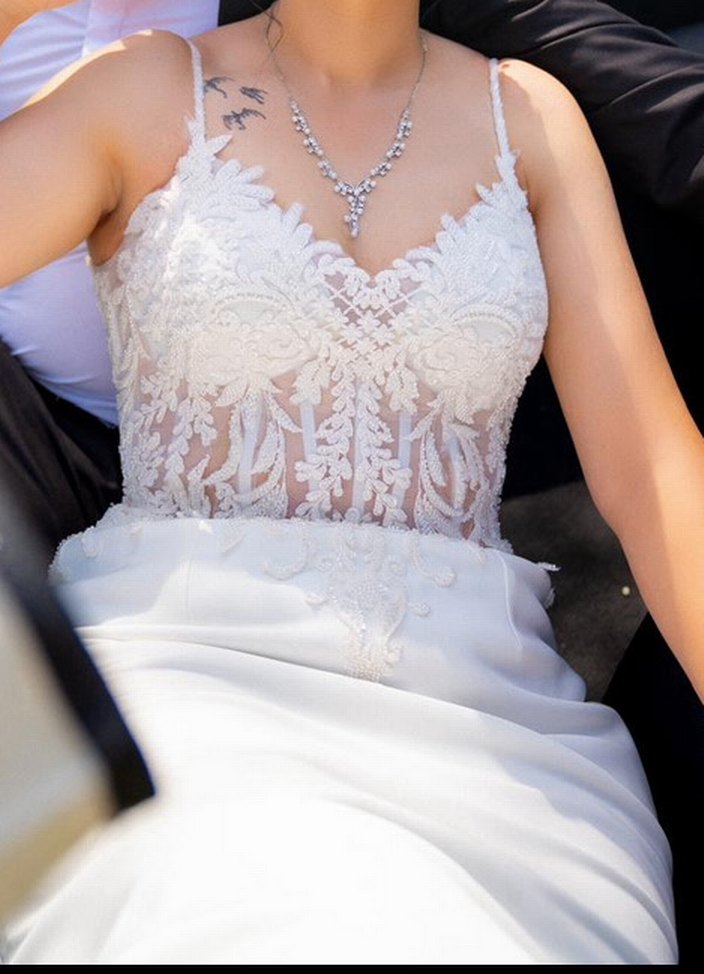 Modern Klasik V Yaka Beyaz Gelinlik - Görsel 4