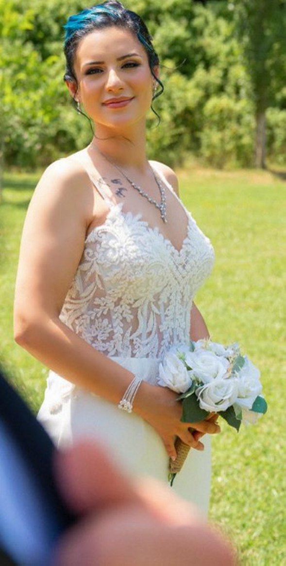 Modern Klasik V Yaka Beyaz Gelinlik - Görsel 3