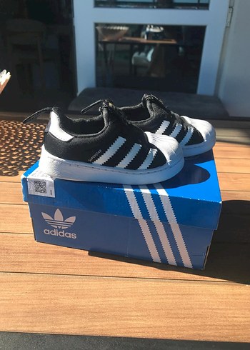 20 Beden Adidas Siyah Erkek Bebek Spor Ayakkabı Süperstar orjinal