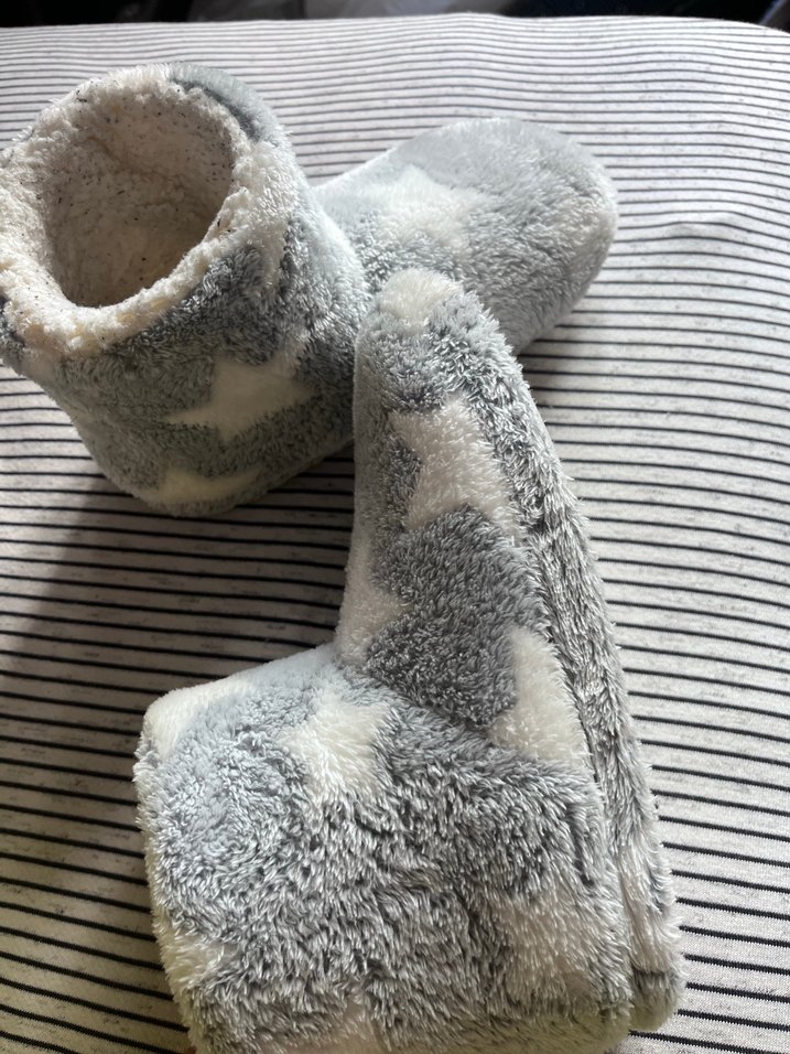 Kadın Gri Peluş Ev Botu - Görsel 3