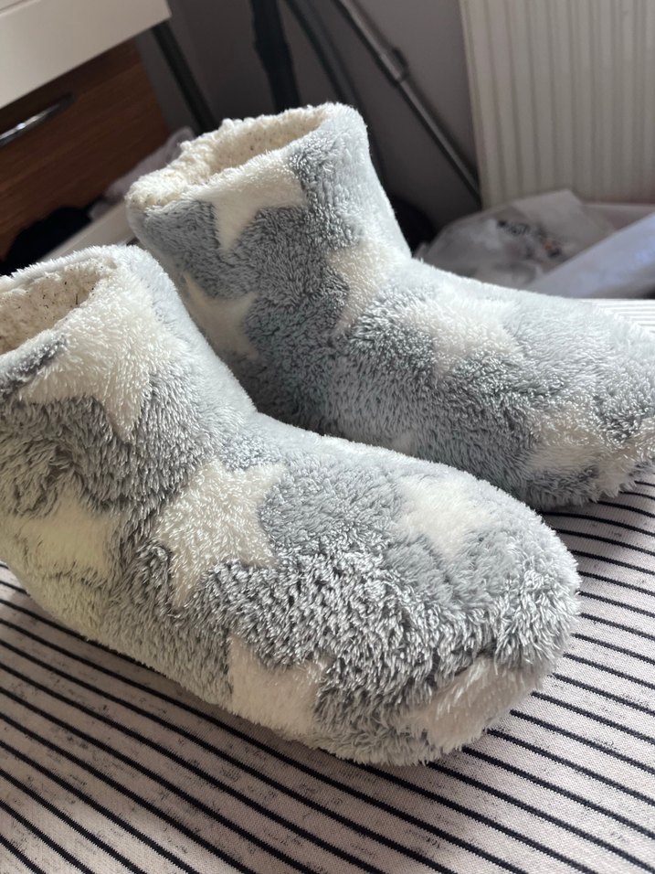 Kadın Gri Peluş Ev Botu - Görsel 2
