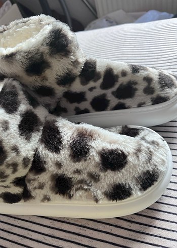 Kızlar için Leopar Desenli Sıcak Ev Terliği - Görsel 2
