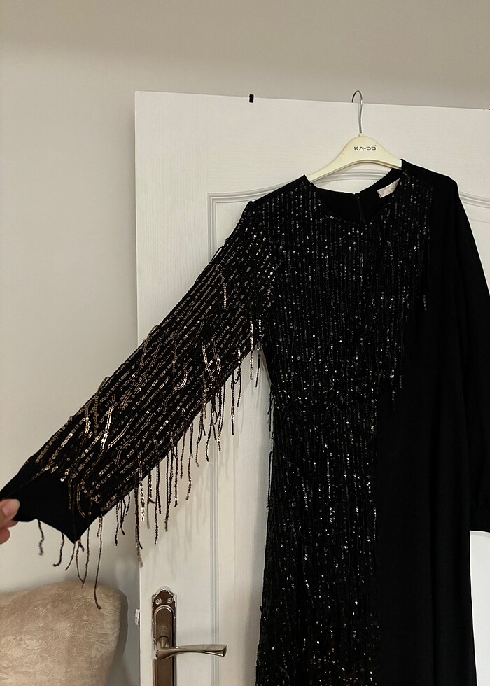 Pullu payetli abiye - Görsel 2