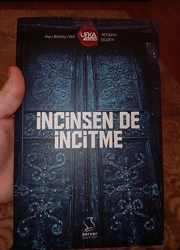 İncinsen de İncitme Kitap