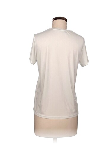 36 Beden Defacto T-shirt %70 İndirimli.