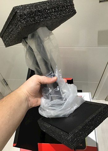 Beden Renk Asus Rog Throne Qi Kulaklık Standı Nadir Ürün Uygun Fiyat