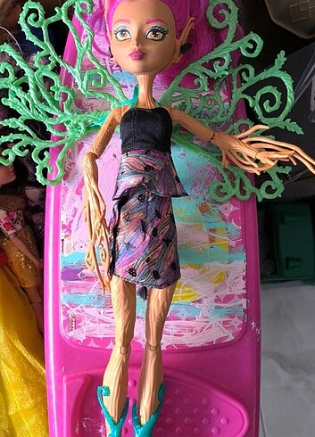 Monster high ağaç bebek