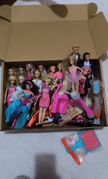 Çeşitli Barbie 