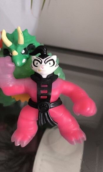  Beden Heroes of goo jit zu 