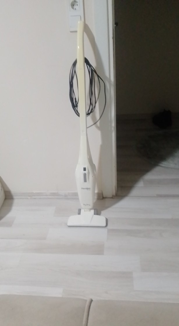 Beyaz Dikey Elektrikli Süpürge - Görsel 2