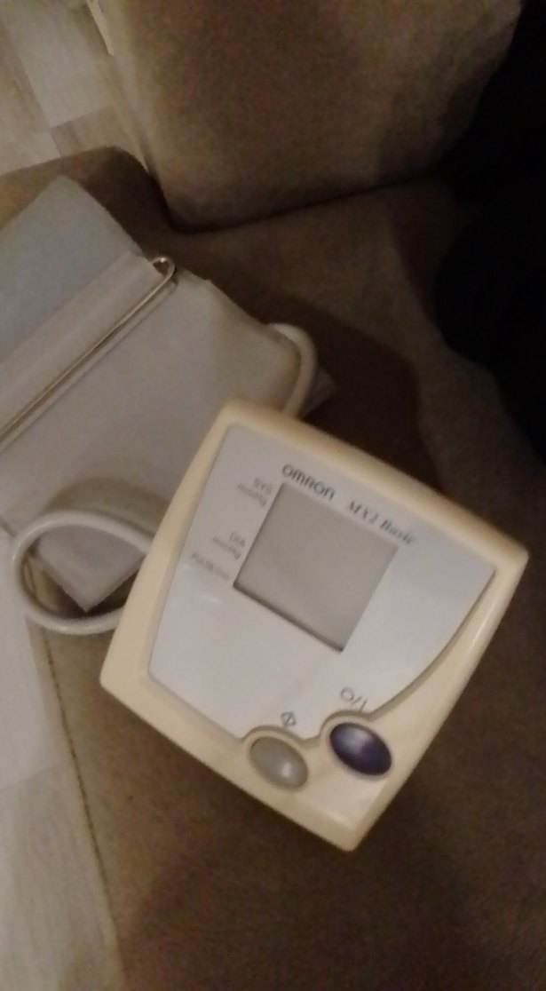 Beyaz Dijital Tansiyon Ölçer - Görsel 2