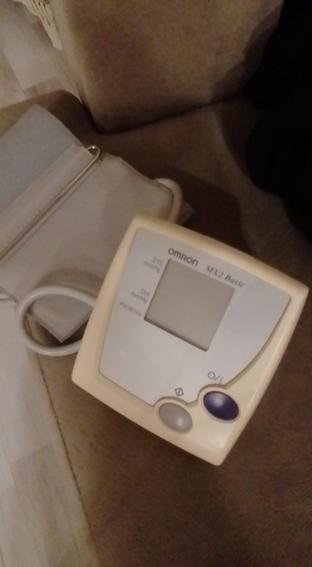 Beyaz Dijital Tansiyon Ölçer - Görsel 3