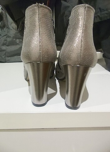 Tarz ve şık bot - Görsel 3