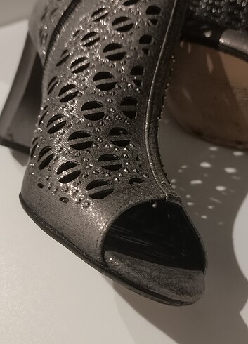 Tarz ve şık bot - Görsel 5