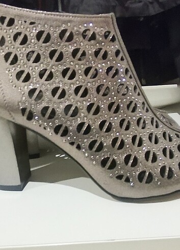 Tarz ve şık bot - Görsel 11