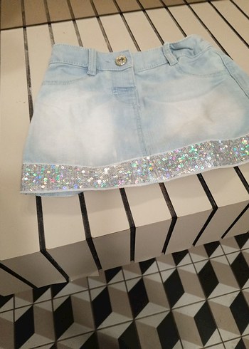 LC Waikiki Kadın Gri Mini Kot Şort - Görsel 3